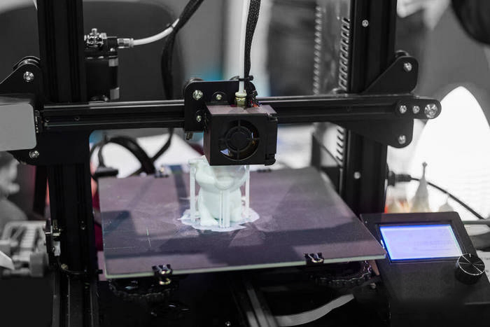 Printing plastic models on automatic 3d printers